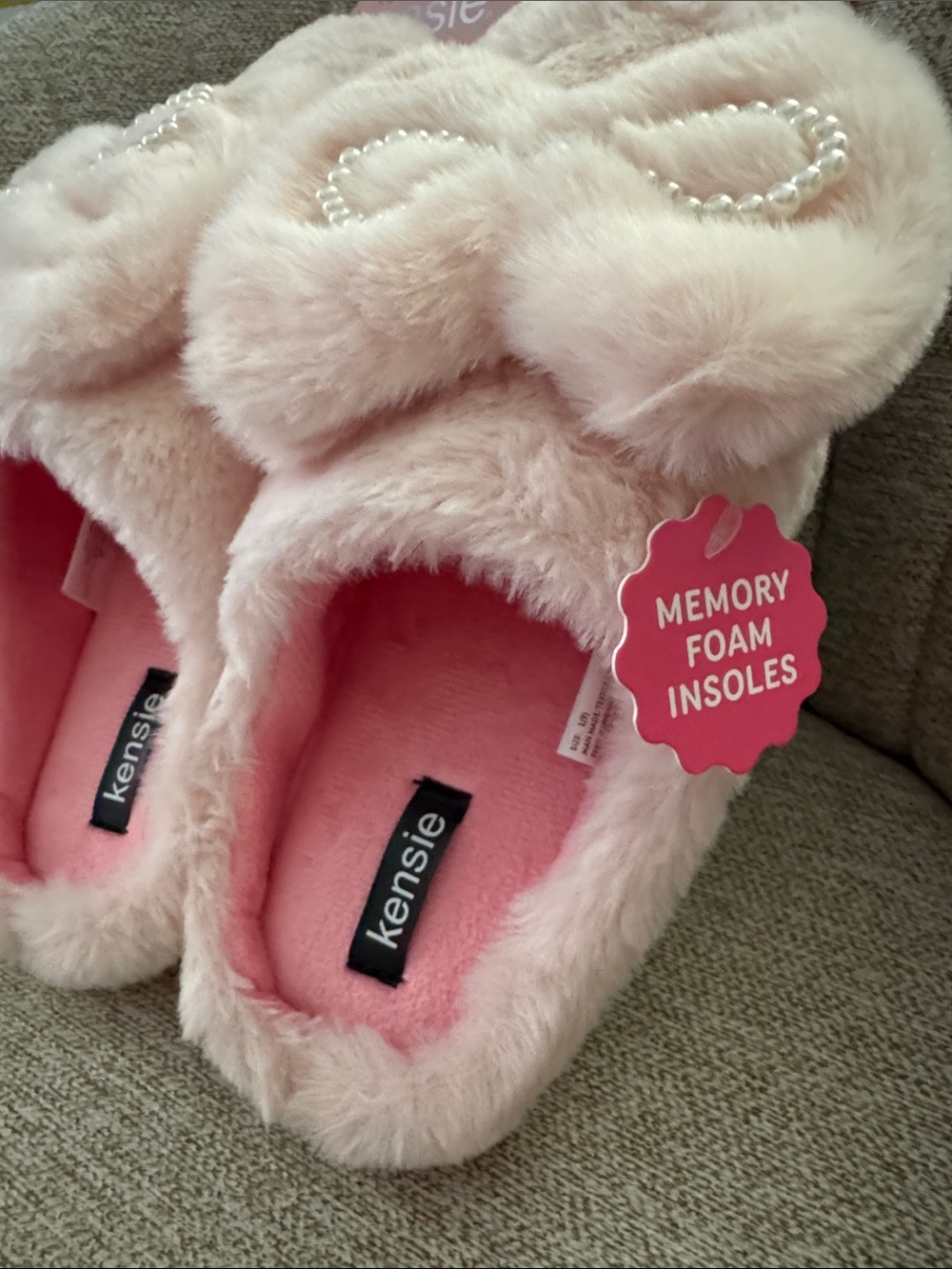 New Kensie Blush Faux-Fur Slip-On Slippers with Pearl Bow - Picture 2 of 3
